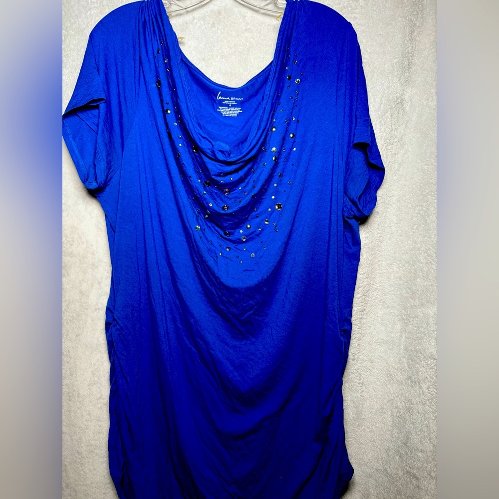 💙Pretty Blue Top with Rhinestones